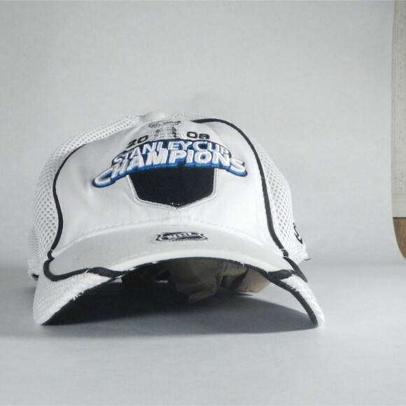 2009 New Era Stanley Cup Champions Flex Hat - Picture 1 of 10